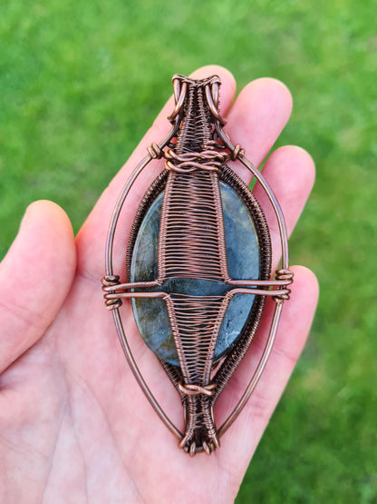 Super Flashy Labradorite Pendant