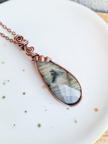 Golden Labradorite Pendant